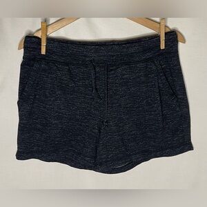 32 Degrees Women's Black Lightweight Lined Shorts w/ Front Patch Pockets